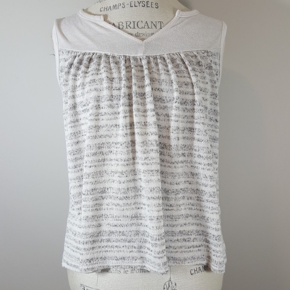❤4 for 20❤ Ecote  Anthropologie embroidered tank - Picture 1 of 4
